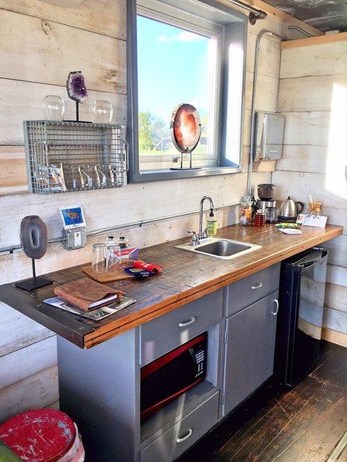 Flophouze Shipping Container Hotel - Houze 5 Round Top Экстерьер фото